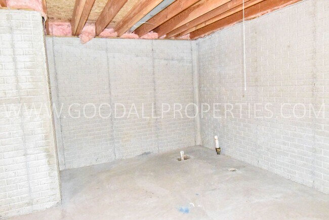 Building Photo - Spacious 4-Bedroom Johnston Home with 3-Car Garage