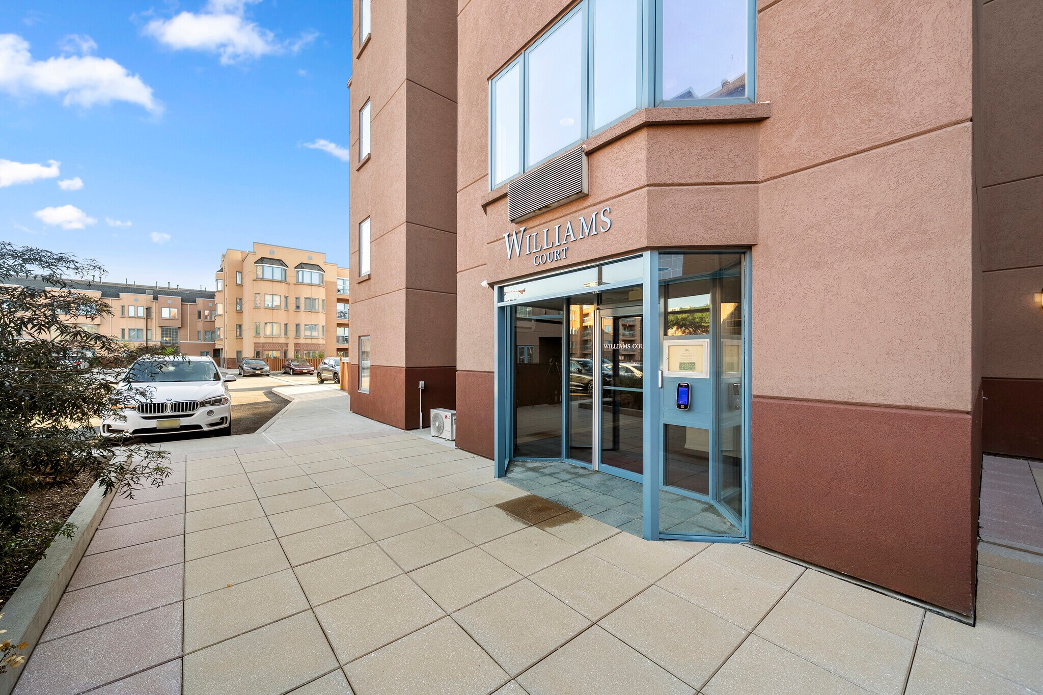 Building Photo - 303 Williams Ct