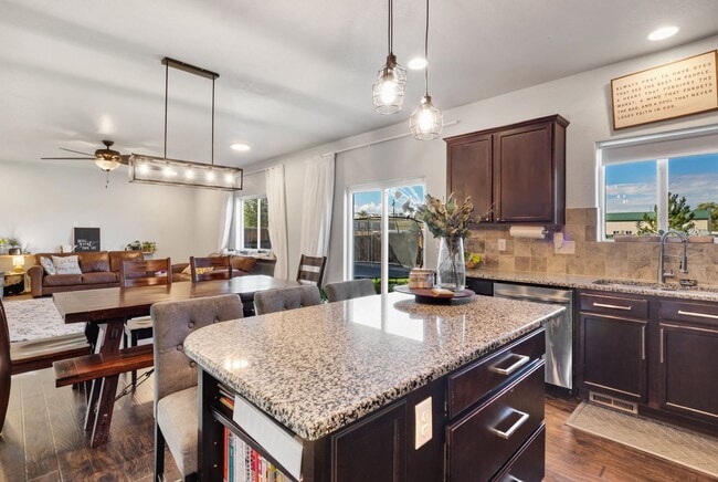 Building Photo - Exceptional 2 Story With Finished Basement!