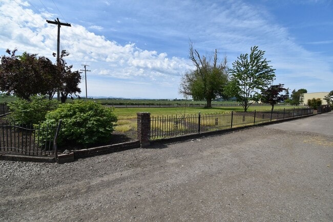 Building Photo - Spacious home on acreage and a Dairy Farm