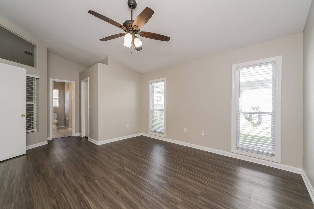 Building Photo - 224 Kingshill Ct SE