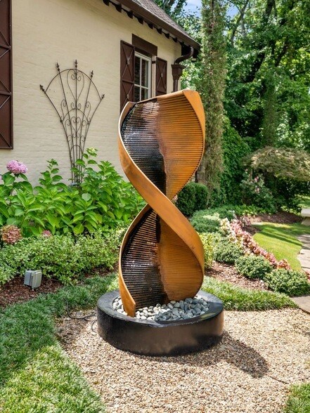 Building Photo - 3807 Harding Pl