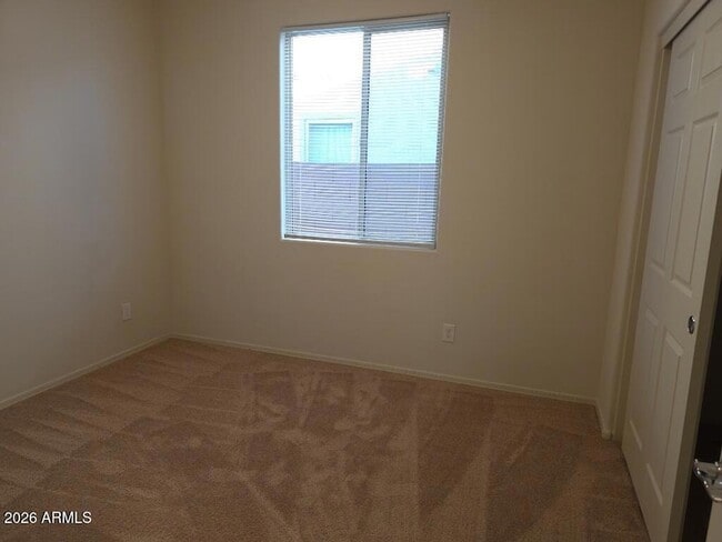 Building Photo - 16416 W Cottontail Ln