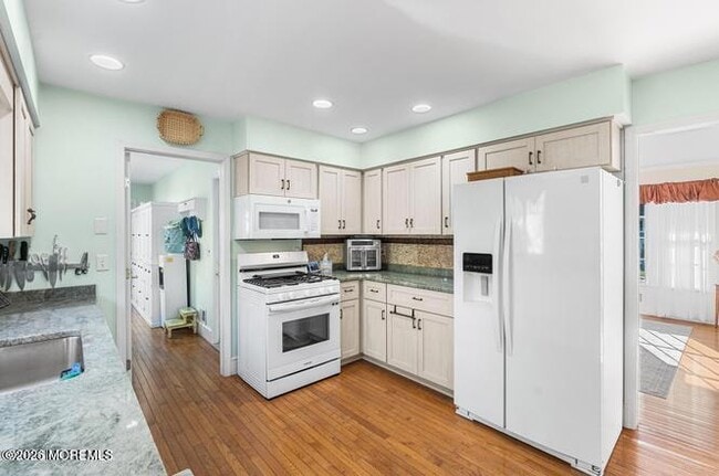Building Photo - 213 Woodberry Dr