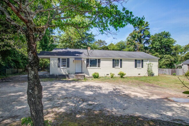 Building Photo - 7221 Patricia Dr