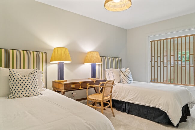 Building Photo - 175 Ruggles Ave