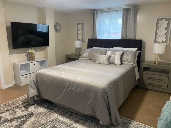 Building Photo - 36 Meshaka St