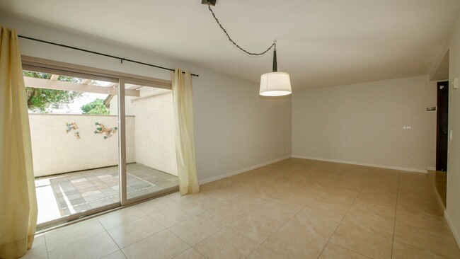 Building Photo - THANKSGIVING SPECIAL, $1,000 of 1st months rent - La Jolla Shores Heights - 4 Bedroom, 2.5 bath w...