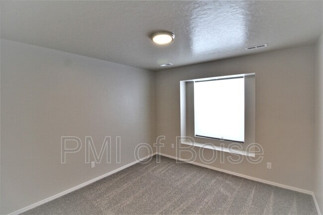 Building Photo - 973 S Rangipo Ave