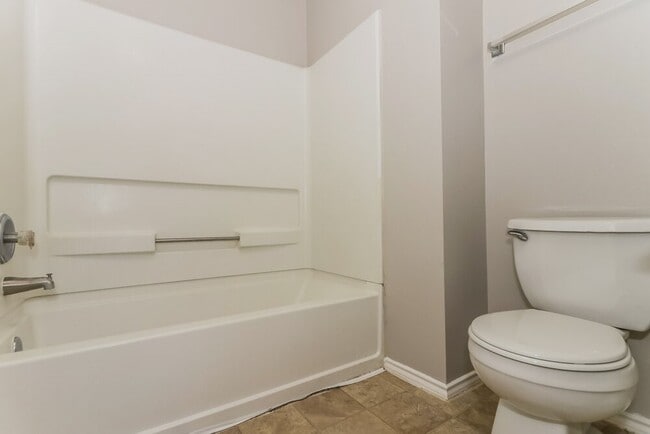 Building Photo - 21630 Bowcreek Ln