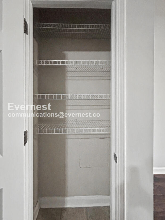 Building Photo - 585 McWilliams Rd SE