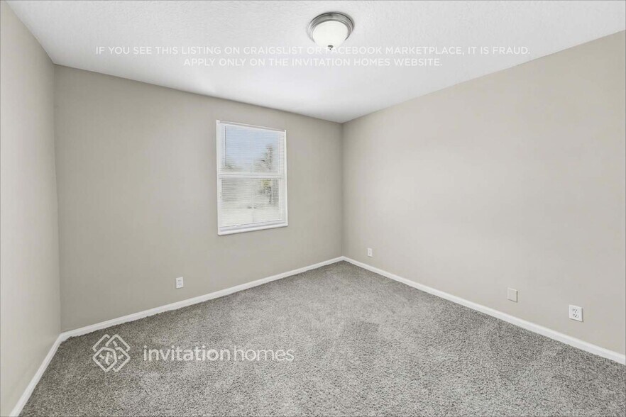 Building Photo - 10658 Pelican Dr