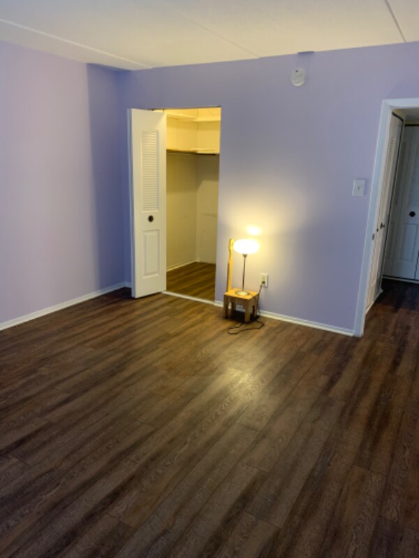 Building Photo - 6116 Hilltop Dr