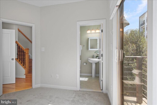 Building Photo - 2916 Penny Ln