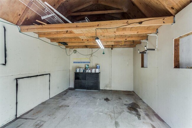 Building Photo - 4306 Benning Dr
