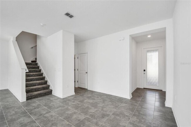 Building Photo - 401 Bogey Dr