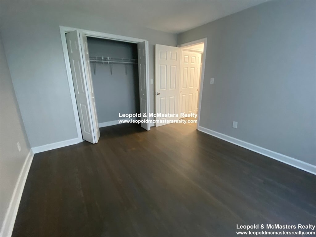 Building Photo - 520 Washington St