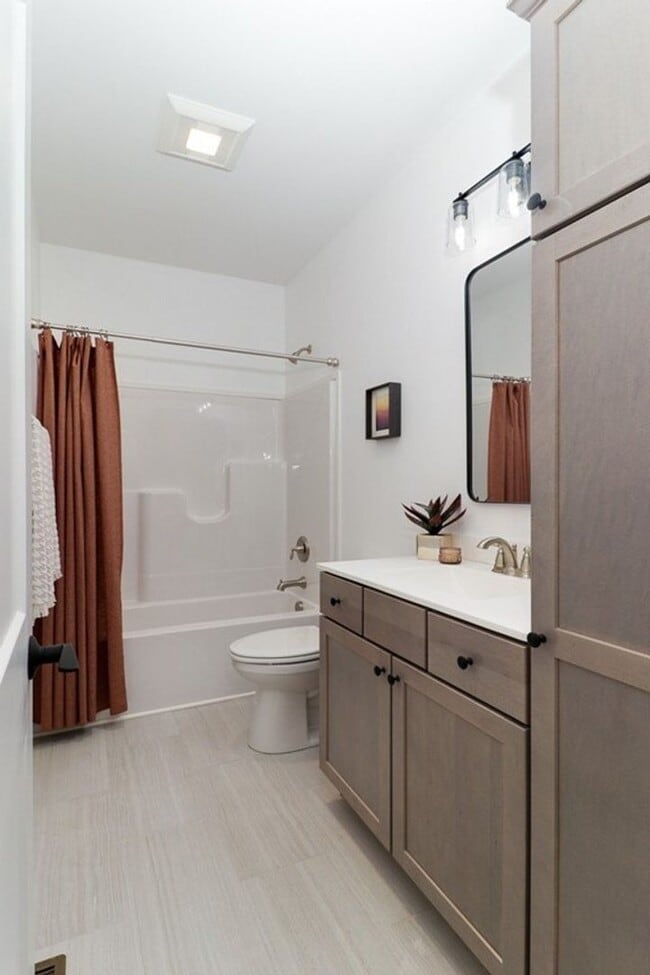 Building Photo - Get $699 off your security deposit!
