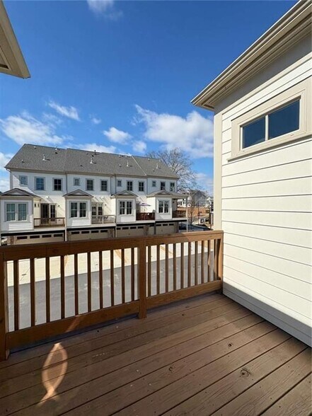 Building Photo - 1104 Thomas St