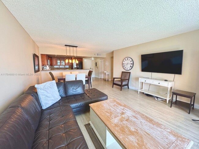Building Photo - 3800 S Ocean Dr