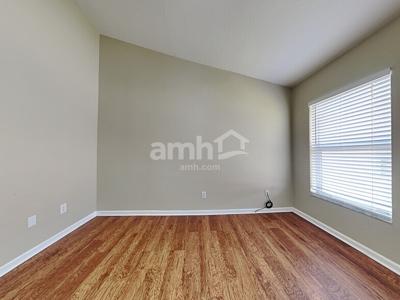 Building Photo - 10319 Soaring Eagle Dr