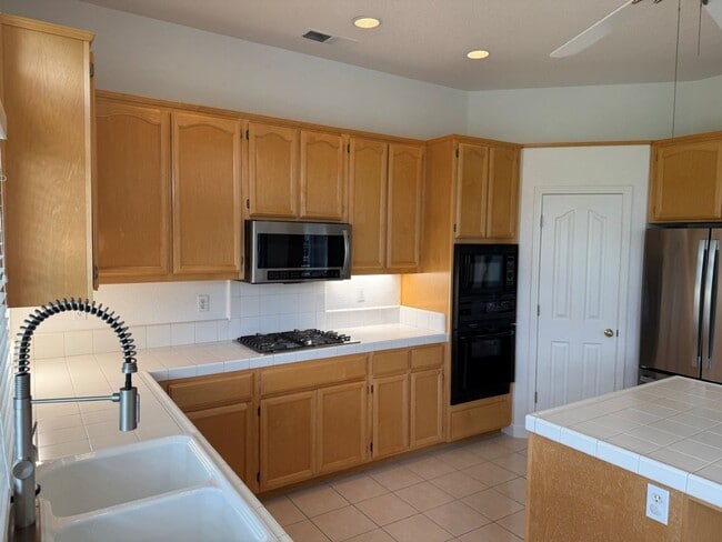 Building Photo - Gated Unique Remodeled 3 Bedroom w/ Golf Course Views in Rancho Solano