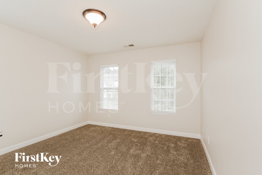 Building Photo - 162 Wellshire St