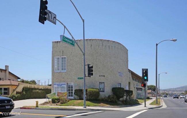 Building Photo - 1 br, 1 bath Apartment - 23706 Crenshaw Blvd