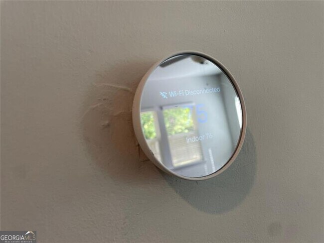 Building Photo - 560 Vandenburg Dr