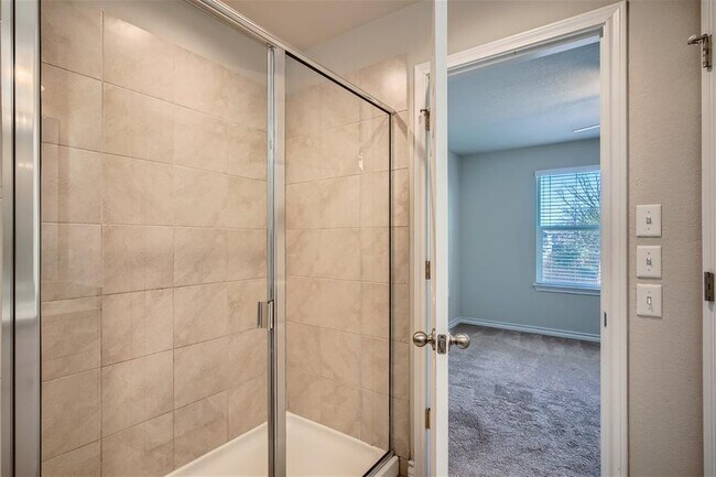Building Photo - 1604 Los Olivios Wy