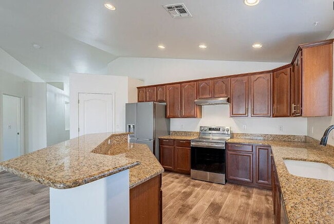 Building Photo - Madera Highlands