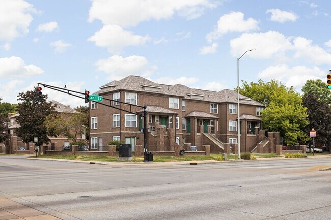 Building Photo - 3821 Central Ave