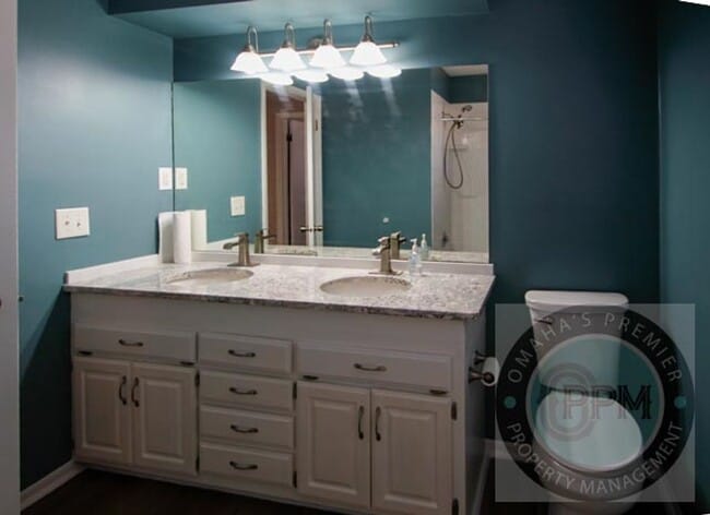 Building Photo - Charming 6 Bed 2 Bath Home Near the Offutt