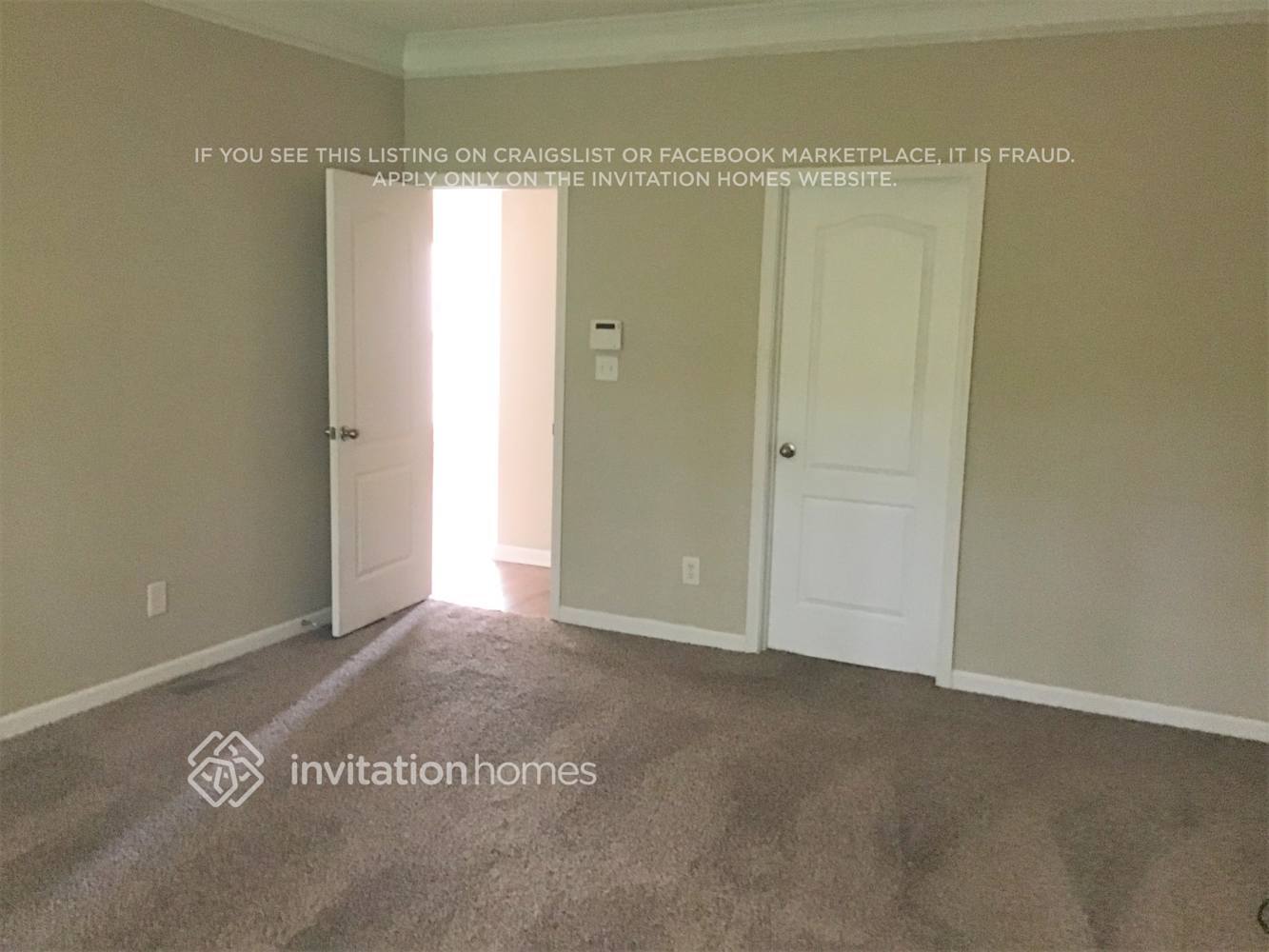 Building Photo - 200 Autumn Creek