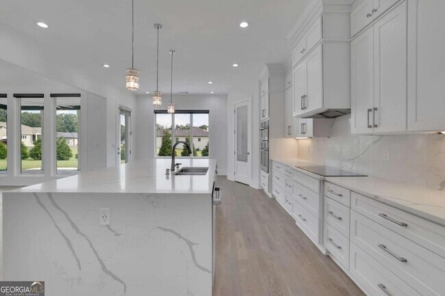 Building Photo - 2964 Old Peachtree Rd NE