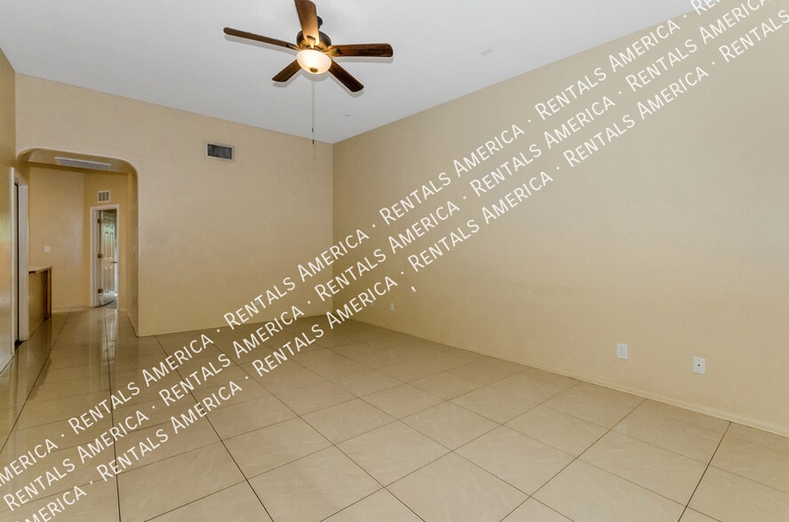 Building Photo - 7202 E Chelsie Kaye Ln