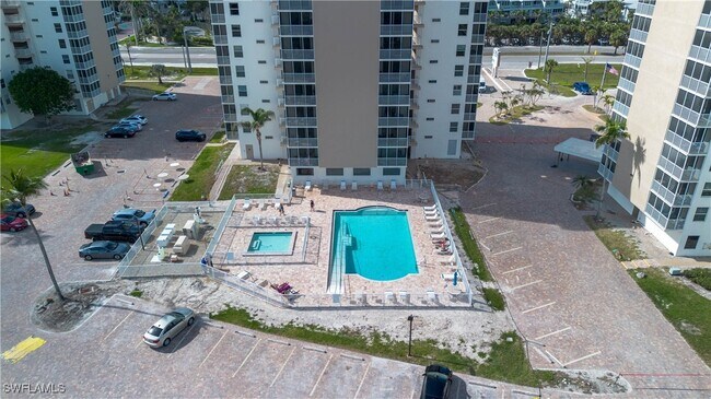 Building Photo - 5500 Bonita Beach Rd SW