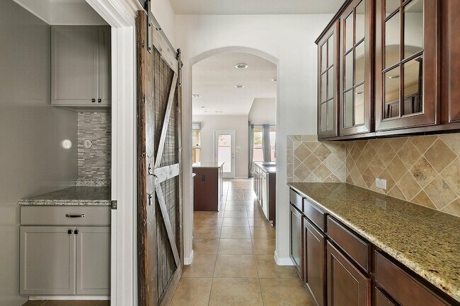 Building Photo - 26315 Cedar Pine Dr