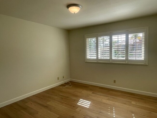 Building Photo - Charming Camarillo Retreat with Stunning M...