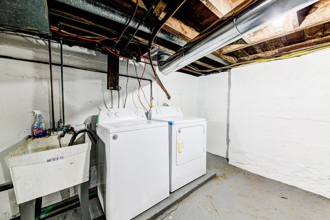 Building Photo - 20 Marne Way