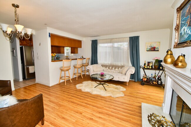 Building Photo - 1126 W 228th St