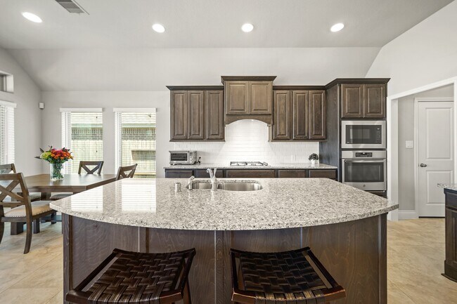 Building Photo - 10839 High Red Mesa