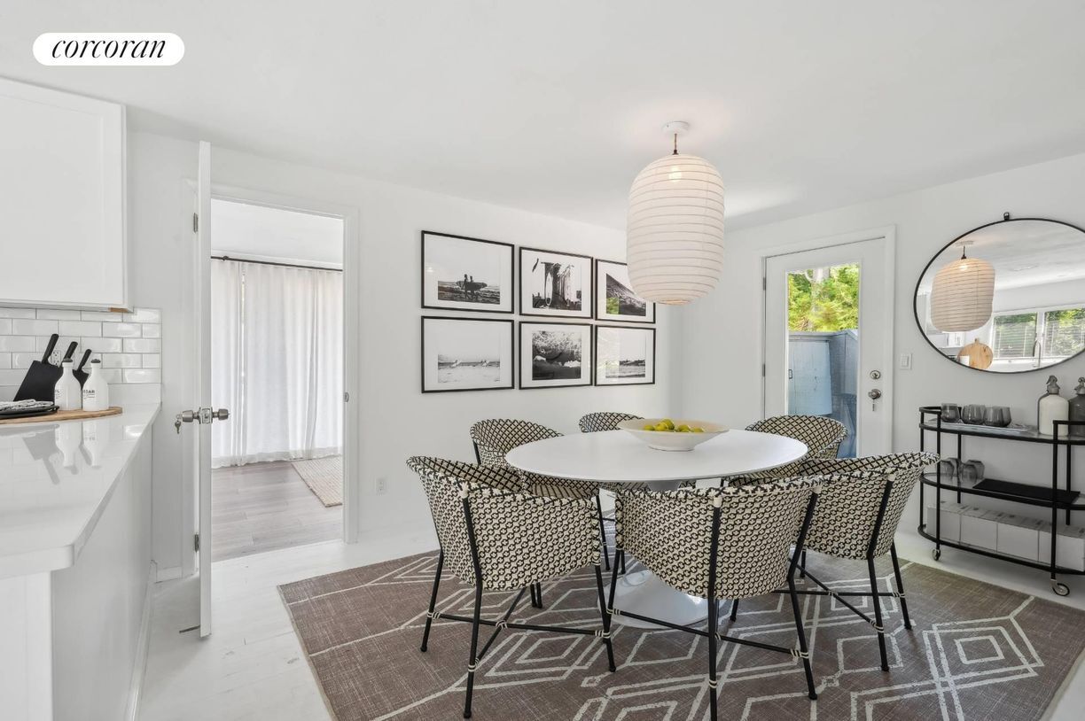 Building Photo - 201 Cove Hollow Rd