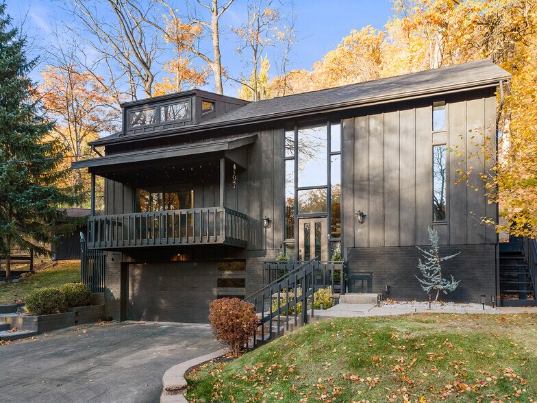 Building Photo - 1 Myrtle Hill Rd