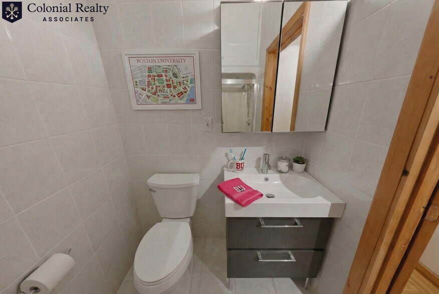 Building Photo - 25 St Marys Ct