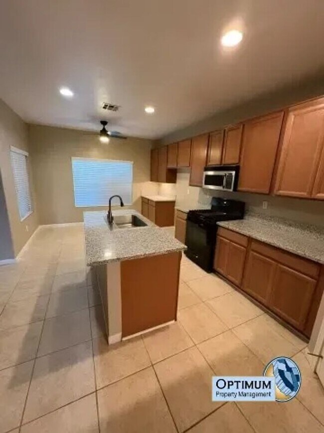 Building Photo - 12765 Boeing Ct