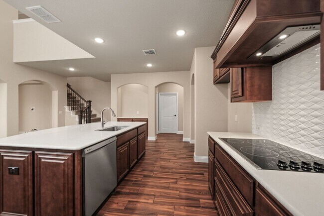 Building Photo - 504 Ridgewater Trail
