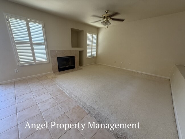 Building Photo - 1245 Oak Haven Way