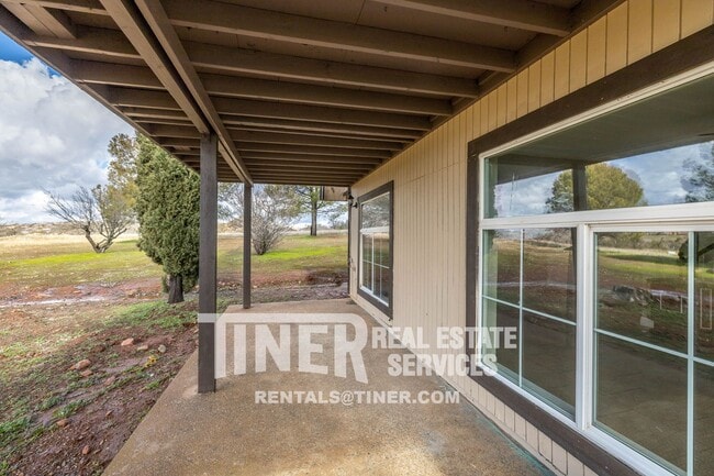 Building Photo - 4281 Silver Dove Way