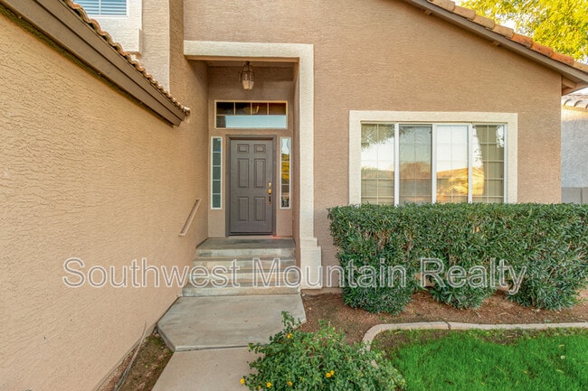 Building Photo - 1523 S Vine St